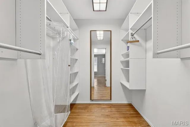 $449,000 | 39 White Plains Drive, Chesterfield, MO 63017