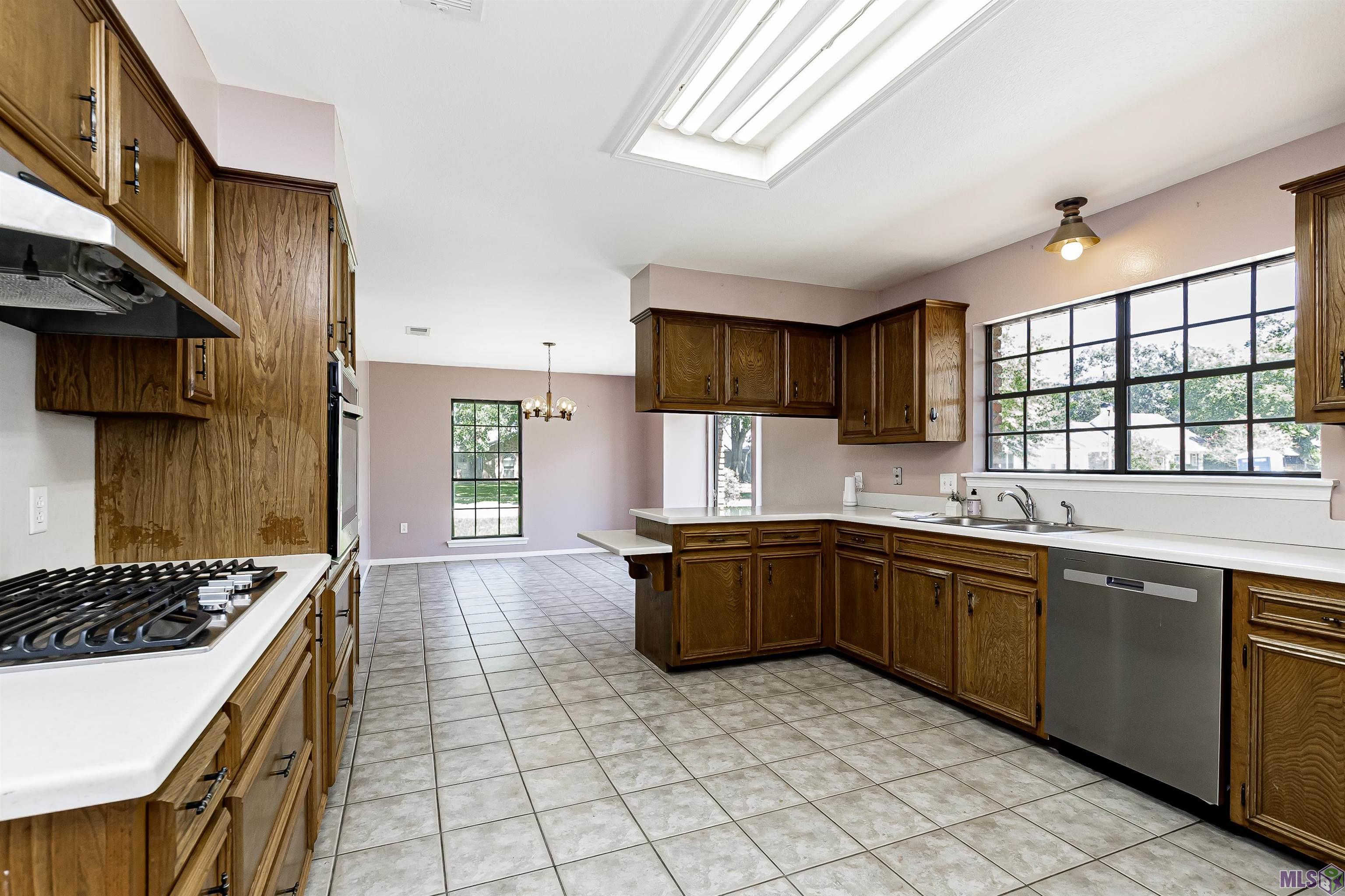 12006 Towering Oaks Drive St. George, LA 70810 - Photo 9 of 19