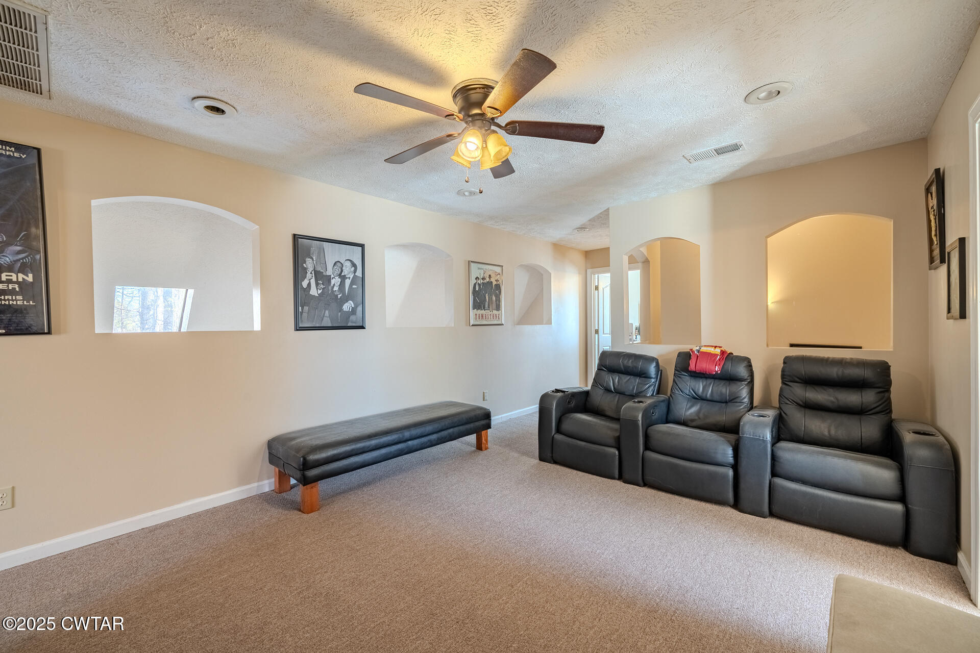 43 Paddock Place Jackson, TN 38305 - Photo 22 of 38 a living room with furniture