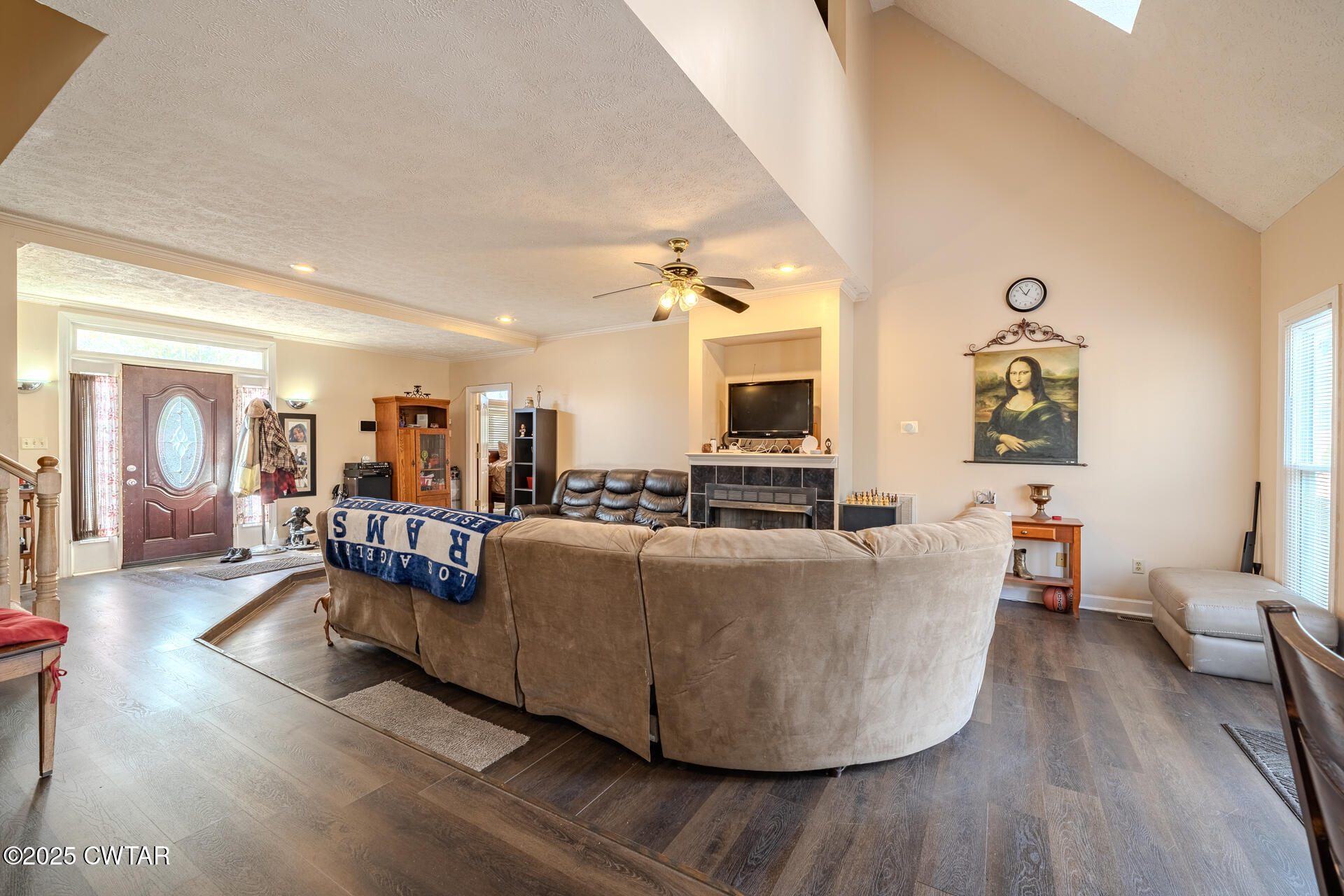 43 Paddock Place Jackson, TN 38305 - Photo 7 of 38 a living room with furniture and a wooden floor