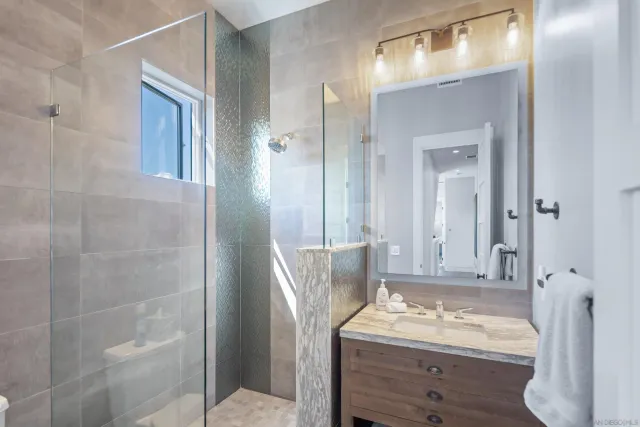 $22,500 | 218 J Avenue, Coronado, CA 92118