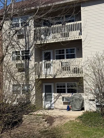 $134,900 | 440 Cunat Boulevard, Unit 2F, Richmond, IL 60071