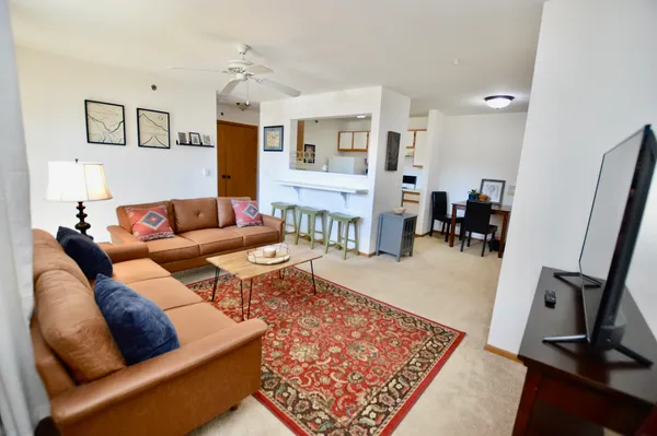 $134,900 | 440 Cunat Boulevard, Unit 2F, Richmond, IL 60071