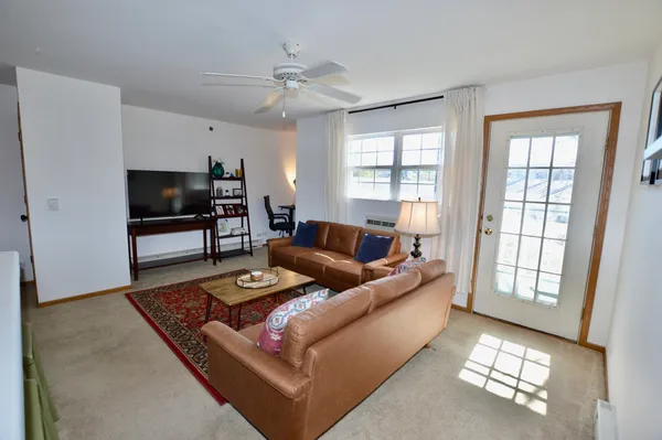 $134,900 | 440 Cunat Boulevard, Unit 2F, Richmond, IL 60071