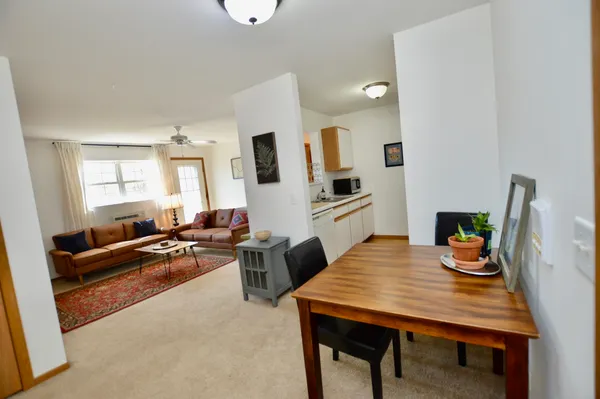 $134,900 | 440 Cunat Boulevard, Unit 2F, Richmond, IL 60071