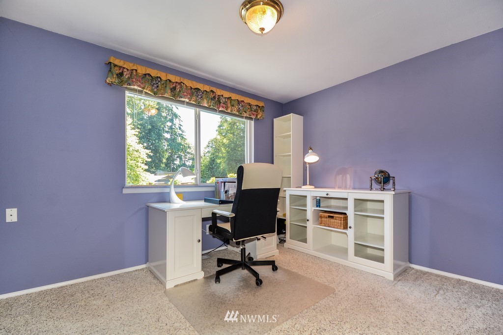 10642 Northeast 145th Place Bothell, WA 98011 - Photo 12 of 21 Gallery Image 12