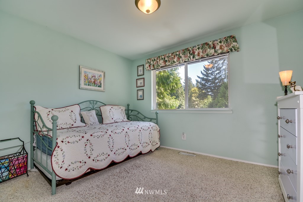 10642 Northeast 145th Place Bothell, WA 98011 - Photo 14 of 21 Gallery Image 14