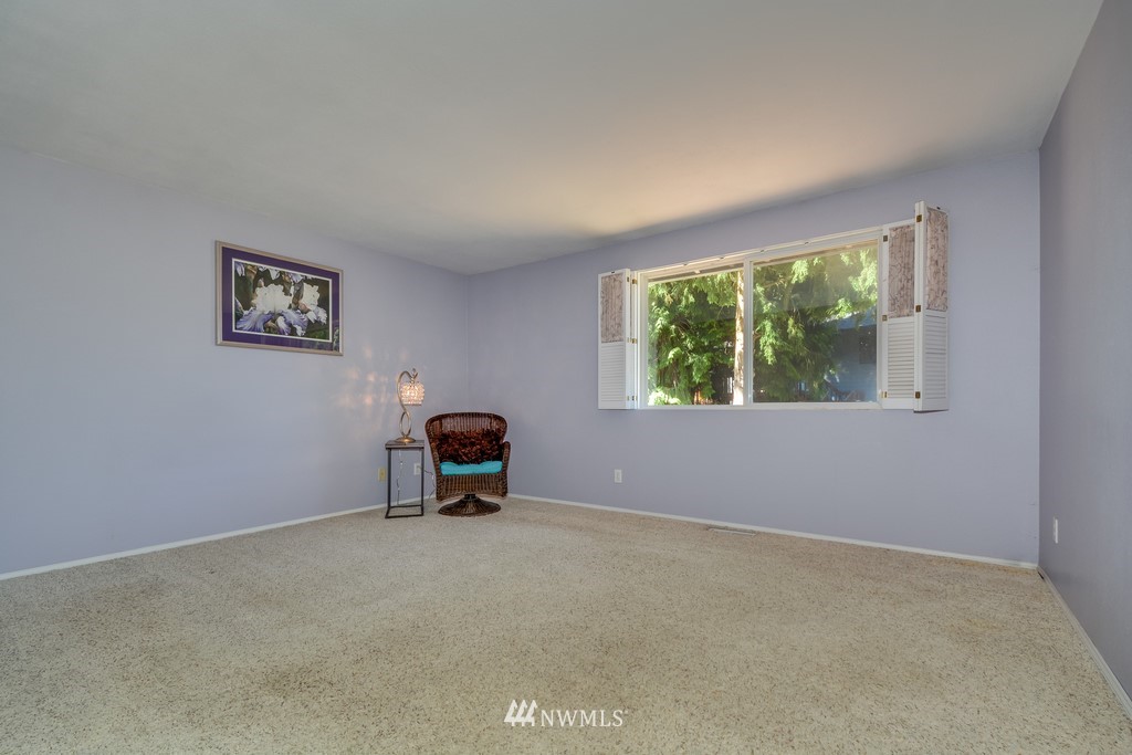 10642 Northeast 145th Place Bothell, WA 98011 - Photo 15 of 21 Gallery Image 15