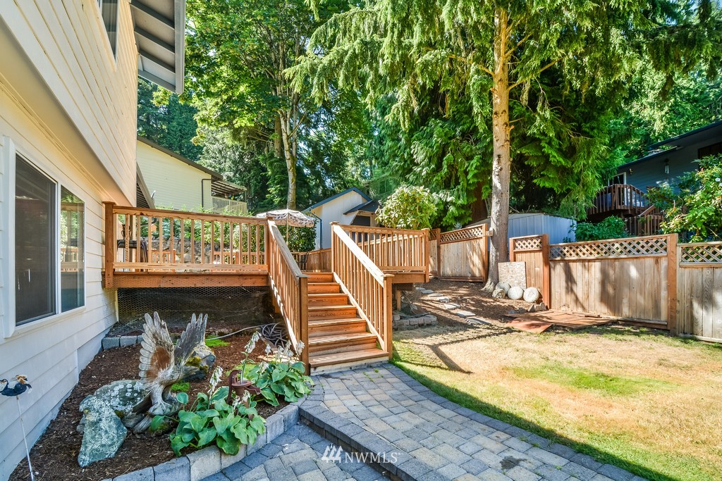 10642 Northeast 145th Place Bothell, WA 98011 - Photo 18 of 21 Gallery Image 18