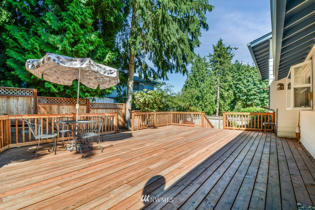 10642 Northeast 145th Place Bothell, WA 98011 - Photo 19 of 21 Gallery Image 19
