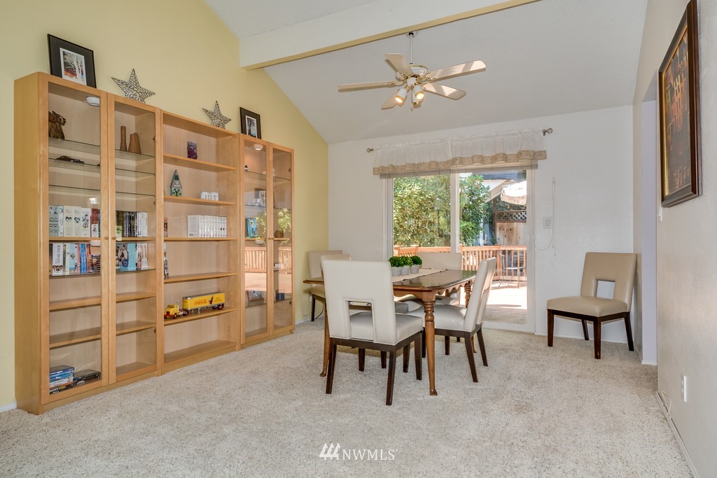 10642 Northeast 145th Place Bothell, WA 98011 - Photo 10 of 21 Gallery Image 10