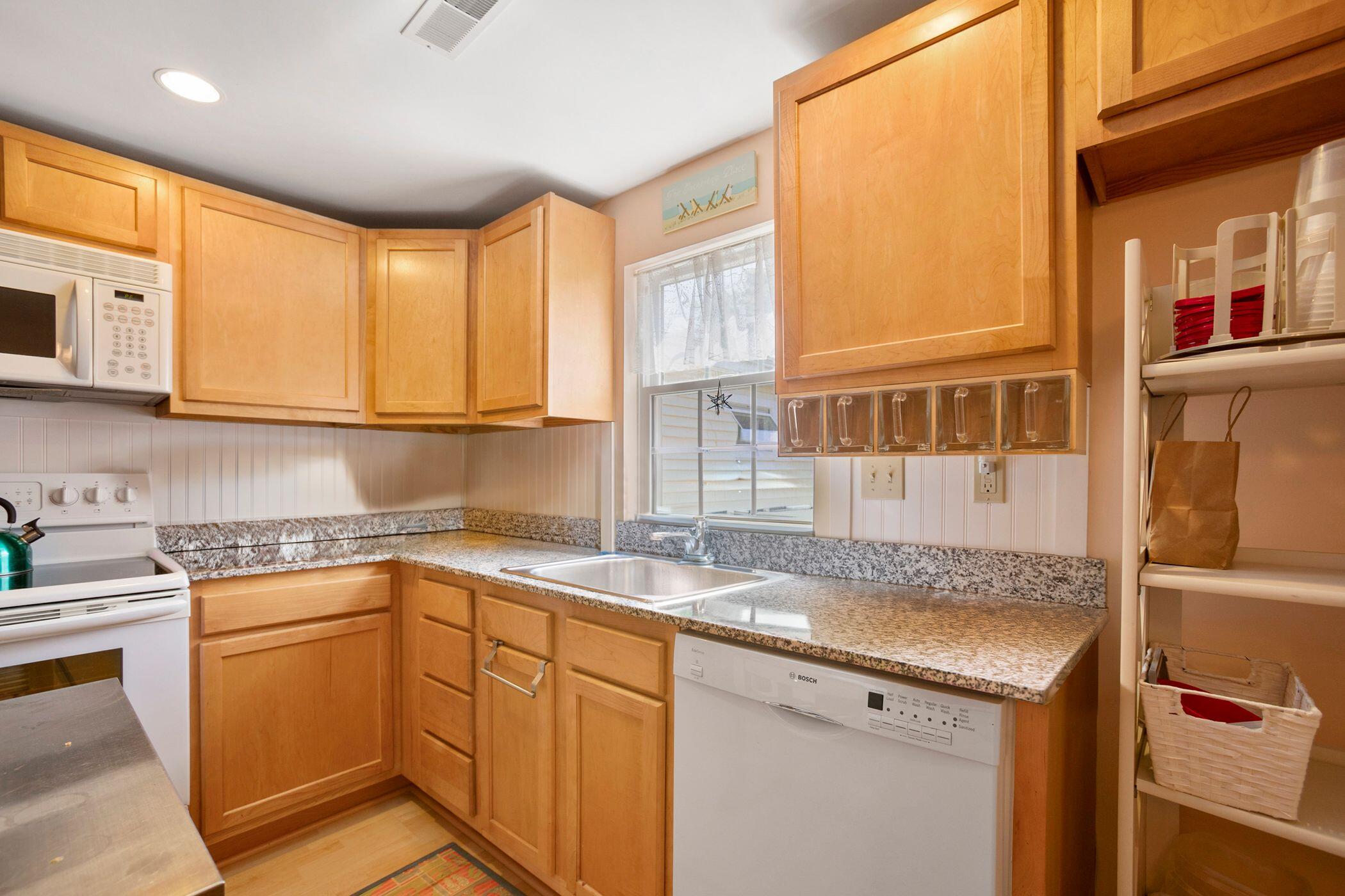 272 Mills Road, Unit 4H Kennebunkport, ME 04046 - Photo 12 of 41 packmaynard_ldewar_272millsrdkennebunkpo