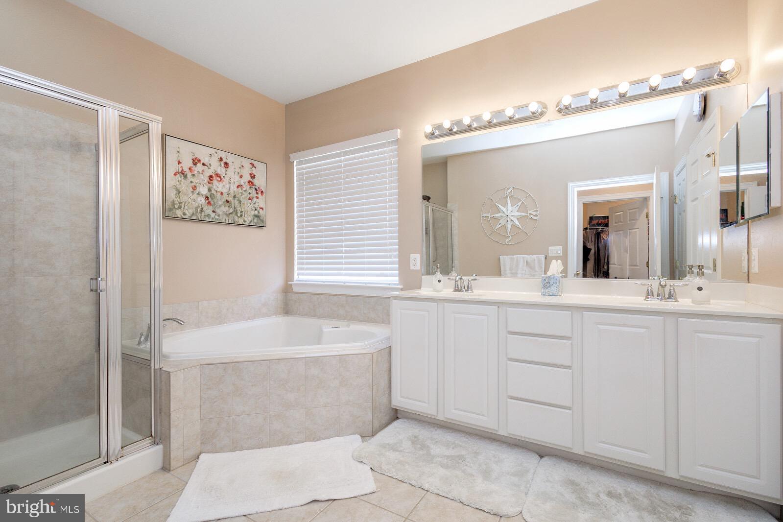 7224 Ivy Bank Road Laurel, MD 20707 - Photo 27 of 37 STUNNING PRIMARY BATH