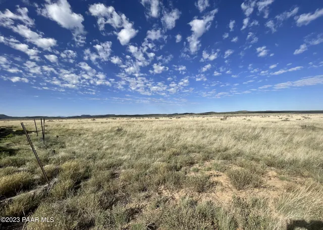 $163,000 | 38701 Tin Star Trail, Seligman, AZ 86337