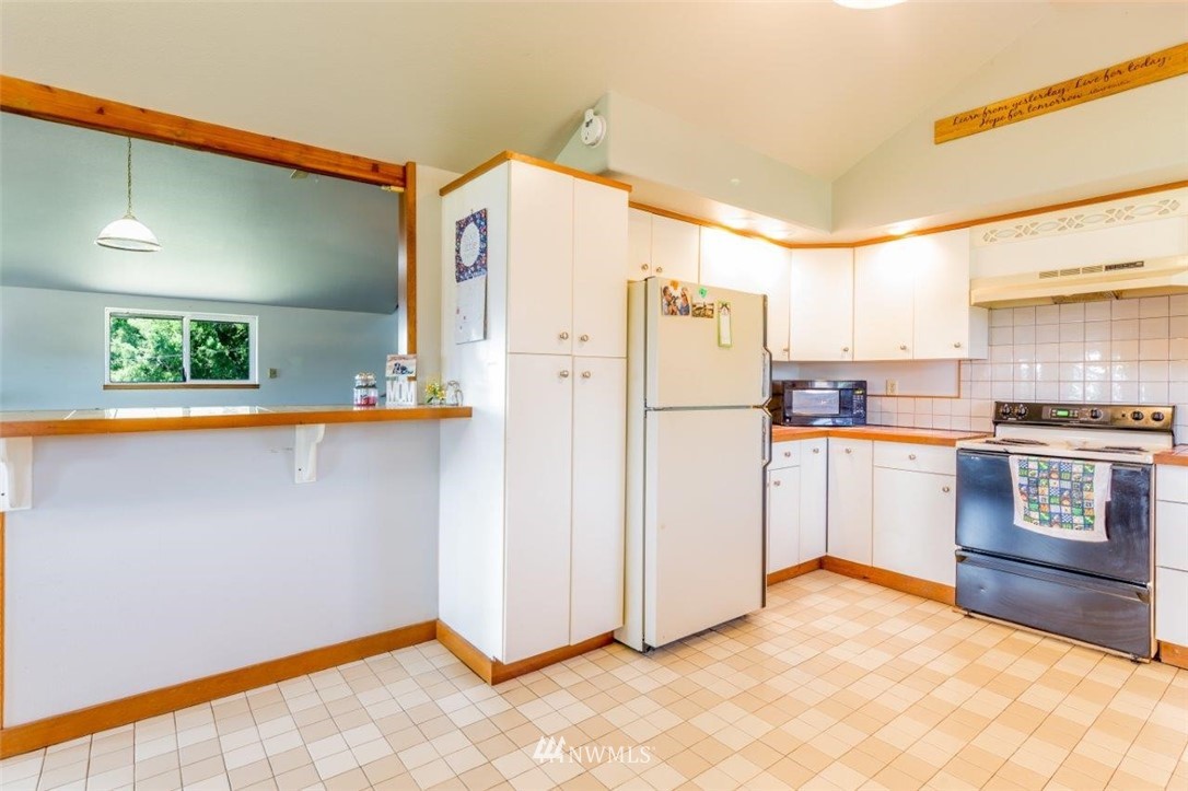 1291 Shine Road Port Ludlow, WA 98365 - Photo 12 of 22 Gallery Image 12