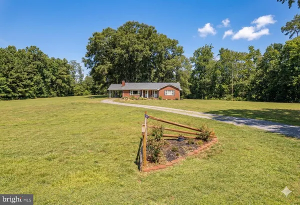 $2,250 | 3600 Partlow Road, Partlow, VA 22534