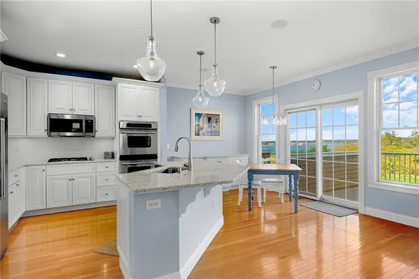 $1,549,000 | 87 Waters Edge, Tiverton, RI 02878