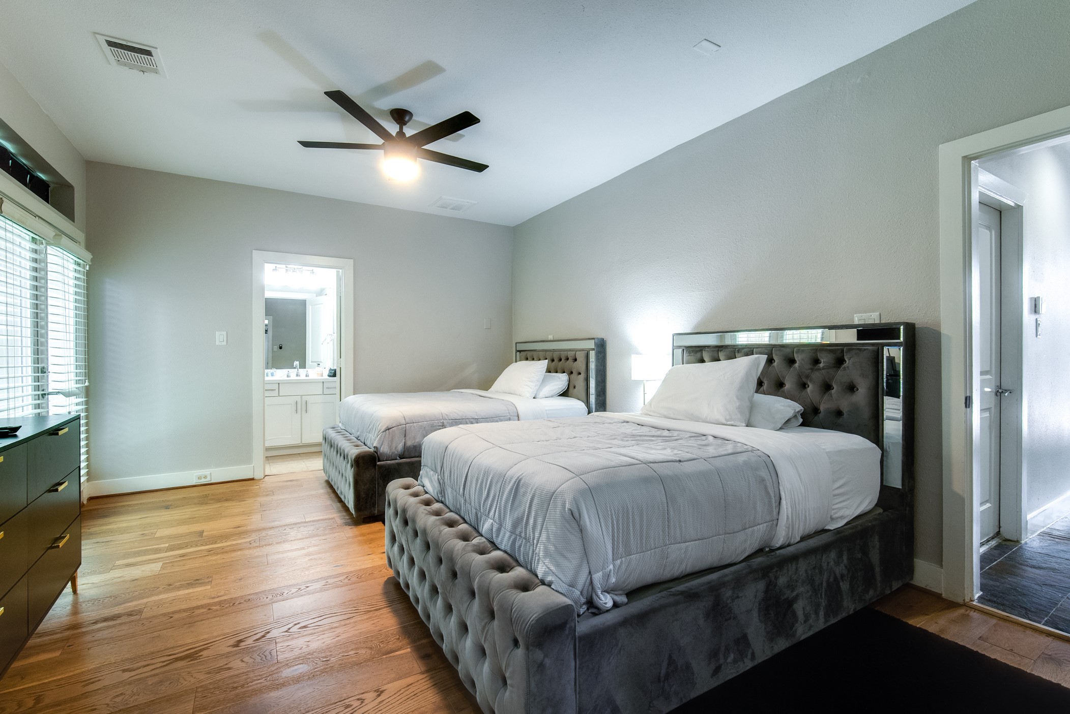1205 Detering Street Houston, TX 77007 - Photo 7 of 50