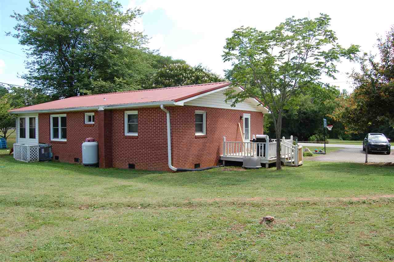 102 Berry Road Boiling Springs, SC 29316 - Photo 17 of 21