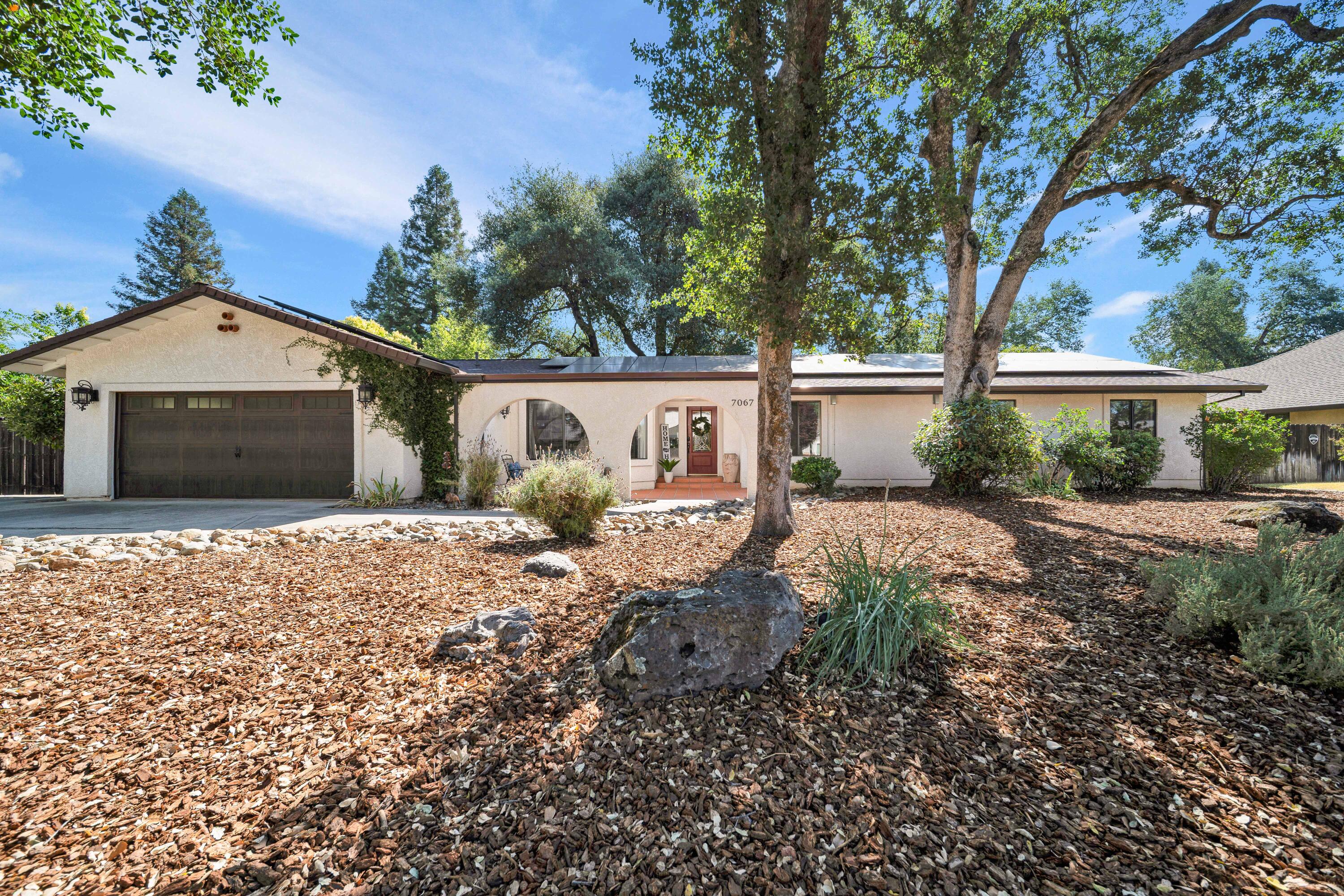 7067 Tucker Lane Redding, CA 96002 - Photo 2 of 47 Redding-Real-Estate-Photography-41
