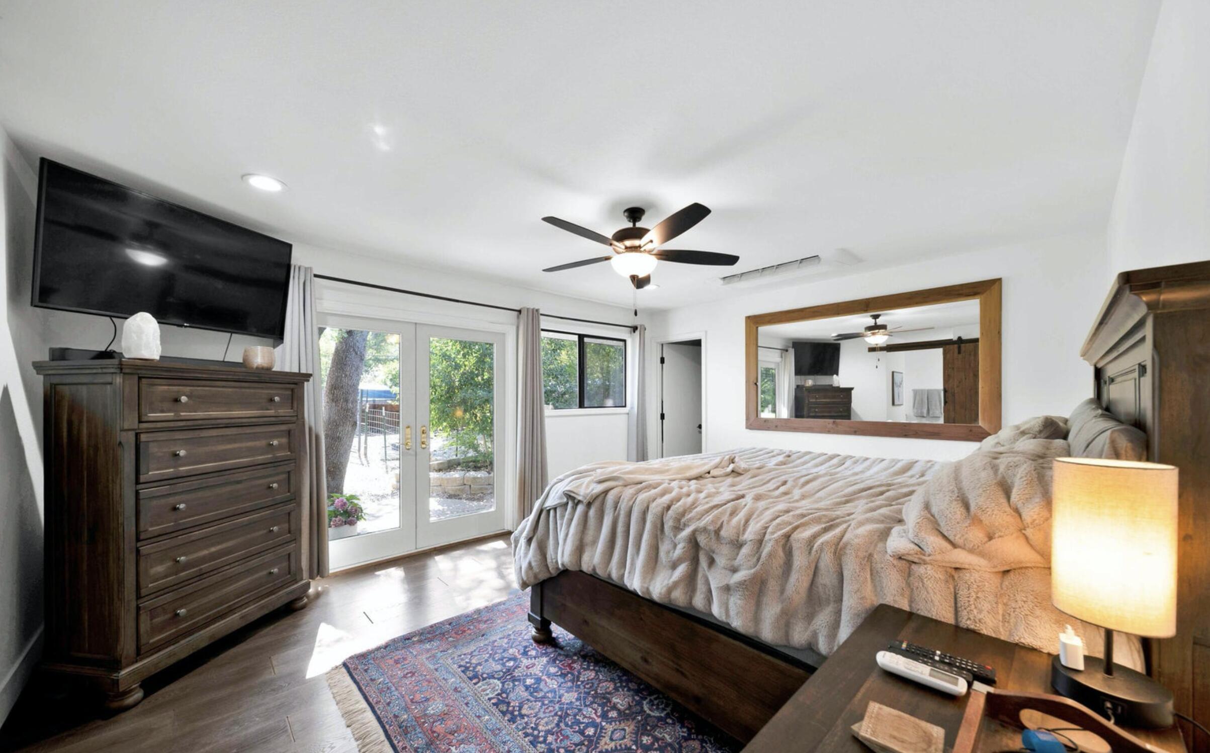 7067 Tucker Lane Redding, CA 96002 - Photo 30 of 47 Primary Bedroom