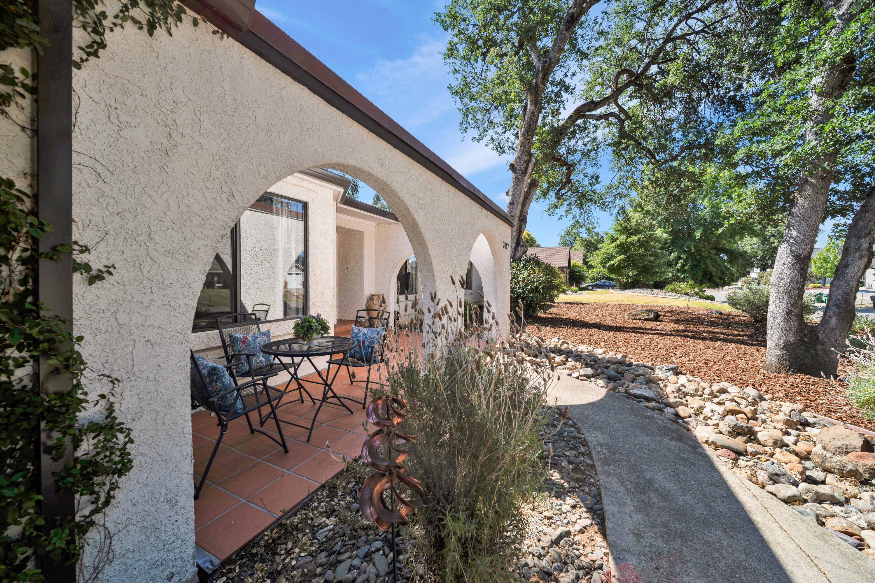 7067 Tucker Lane Redding, CA 96002 - Photo 3 of 47 Redding-Real-Estate-Photography-39