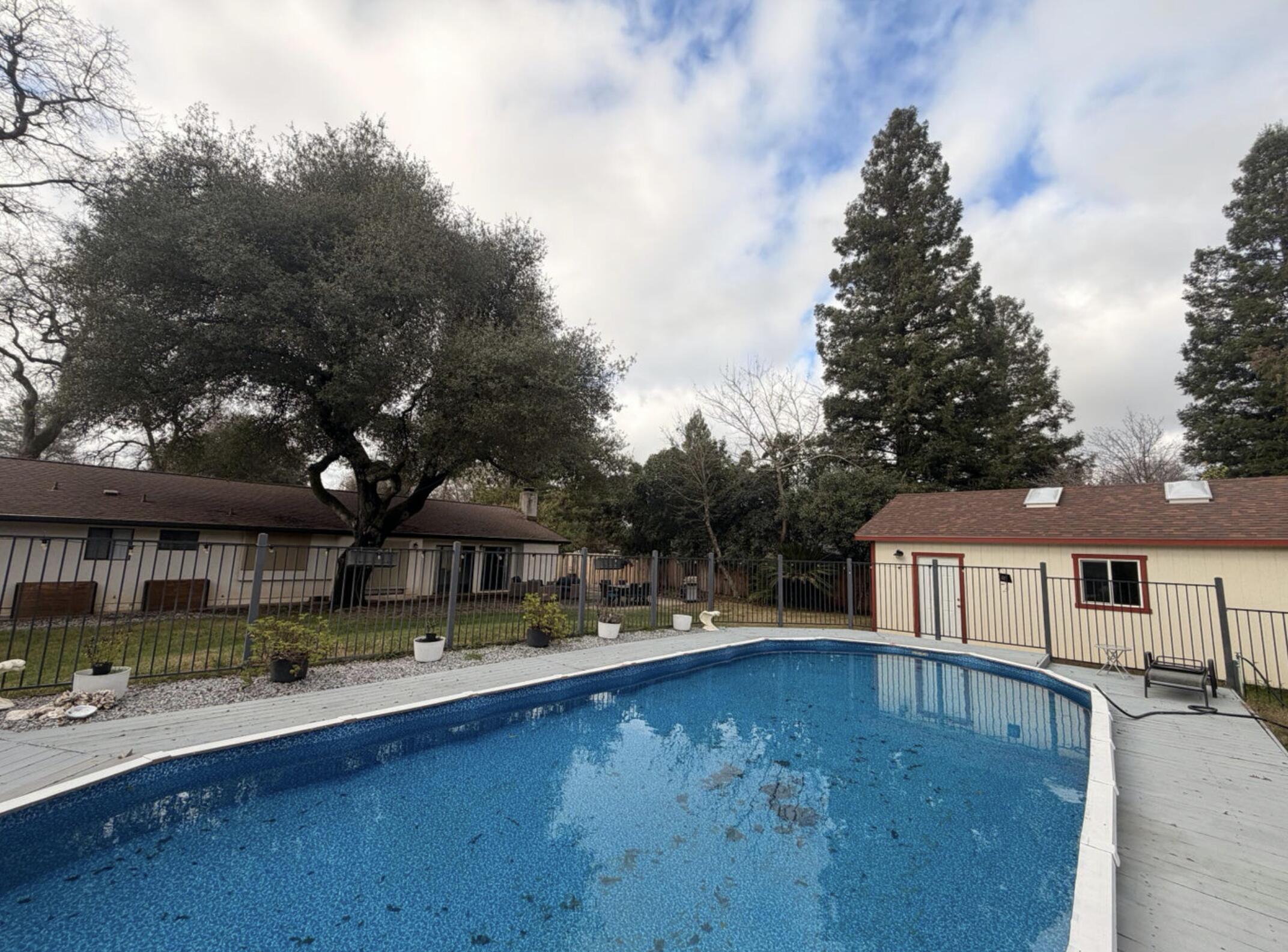 7067 Tucker Lane Redding, CA 96002 - Photo 41 of 47 Pool Area
