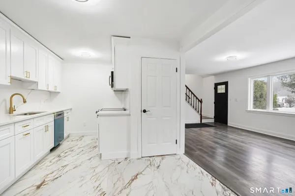 $579,999 | 21 Oven Rock Road, Bethel, CT 06801