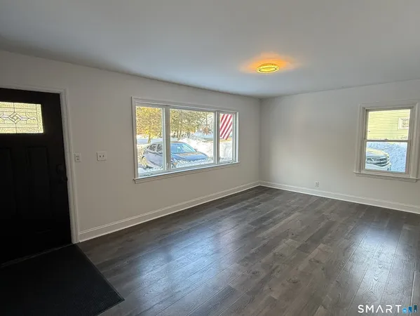 $579,999 | 21 Oven Rock Road, Bethel, CT 06801