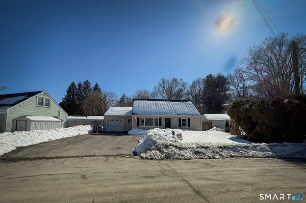 $579,999 | 21 Oven Rock Road, Bethel, CT 06801