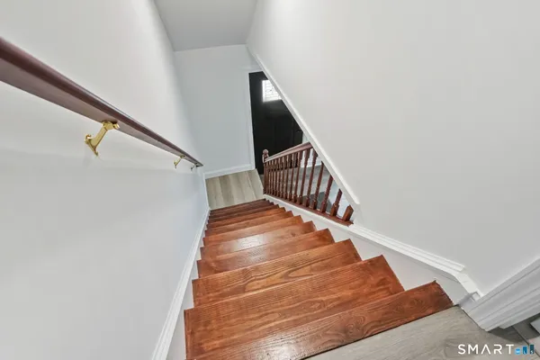 $579,999 | 21 Oven Rock Road, Bethel, CT 06801