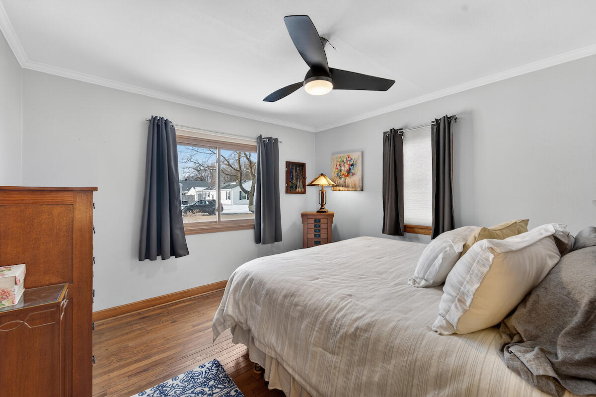 2811 Erie Street Racine, WI 53402 - Photo 8 of 30 Bedroom 1