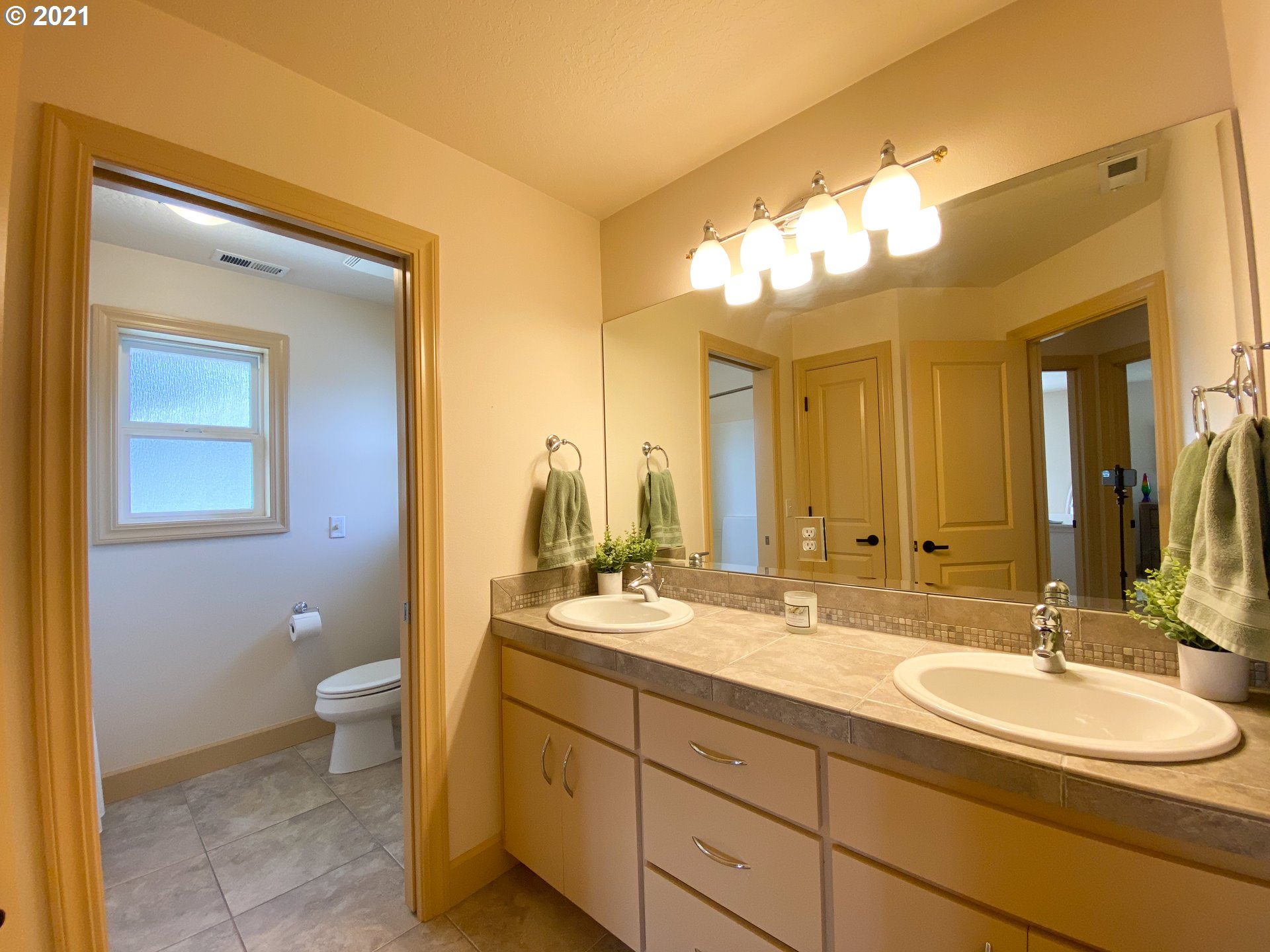 1084 Diamond Street Springfield, OR 97477 - Photo 22 of 30