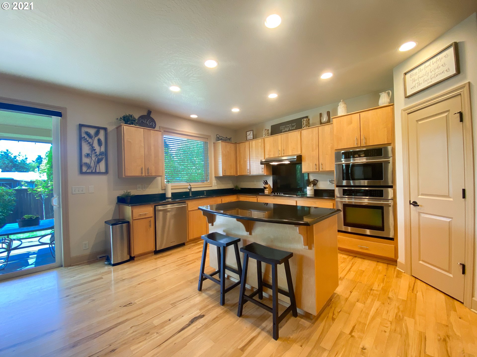 1084 Diamond Street Springfield, OR 97477 - Photo 5 of 30