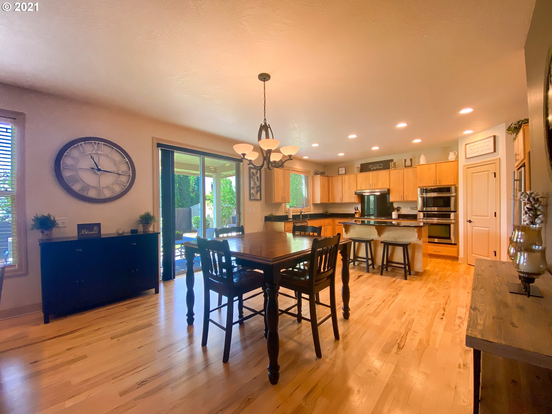 1084 Diamond Street Springfield, OR 97477 - Photo 8 of 30