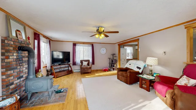 $325,000 | 11 Highland Heights Road, Winthrop, ME 04364