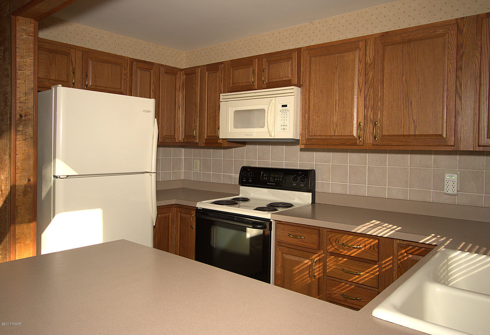 110 Koch Road Tafton, PA 18464 - Photo 11 of 41 12 Kitchen