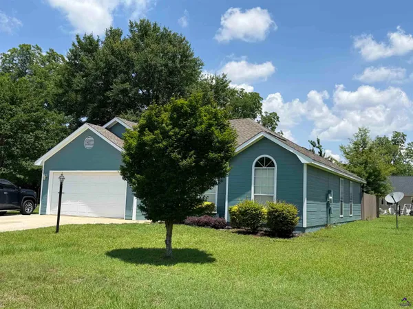 $1,600 | 106 Quail Hollow Drive, Warner Robins, GA 31088