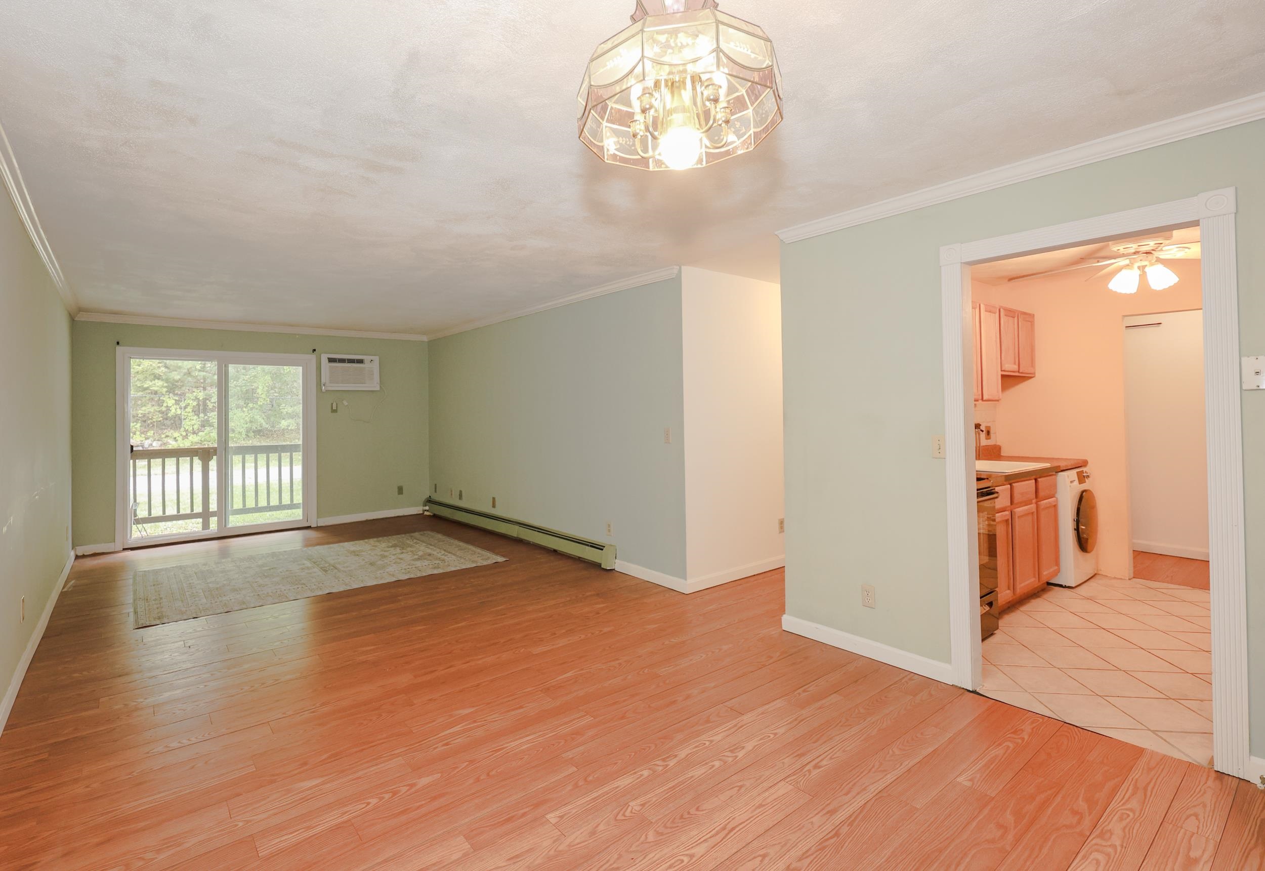 310 Brook Village Road, Unit 11 Nashua, NH 03062 - Photo 7 of 17 Gallery Image 7