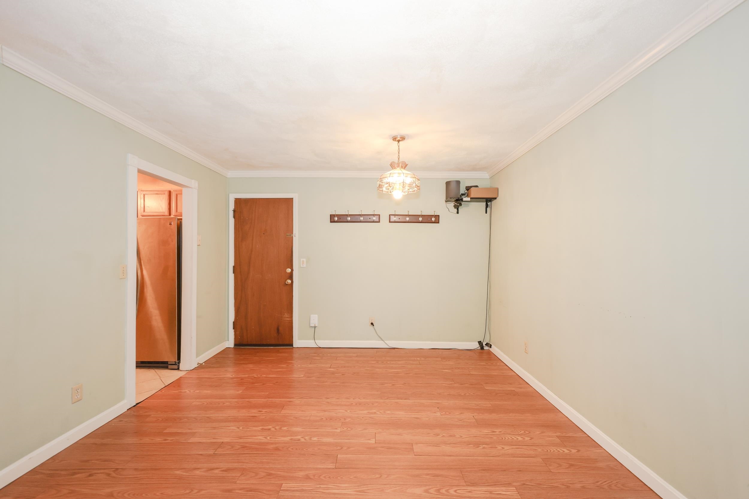 310 Brook Village Road, Unit 11 Nashua, NH 03062 - Photo 8 of 17 Gallery Image 8