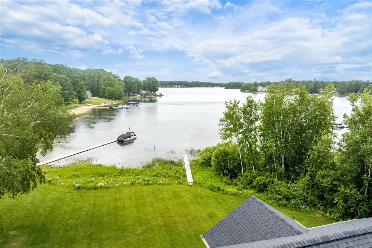 504 South East Silver Lake Road Traverse City, MI 49685 - Photo 8 of 77