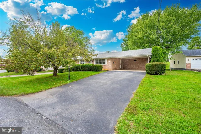 $364,900 | 113 Orchard Drive, Boonsboro, MD 21713