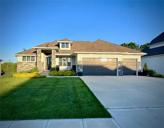 $1,249,000 | 10139 North Kansas Avenue, Kansas City, MO 64155
