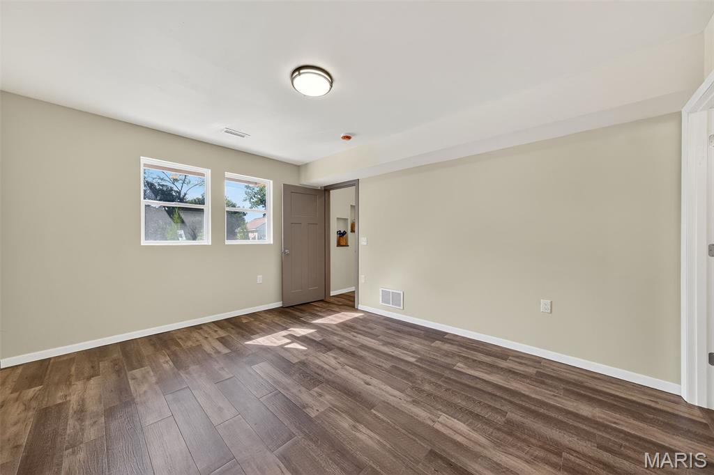 515 Bailey Avenue Elsberry, MO 63343 - Photo 27 of 43