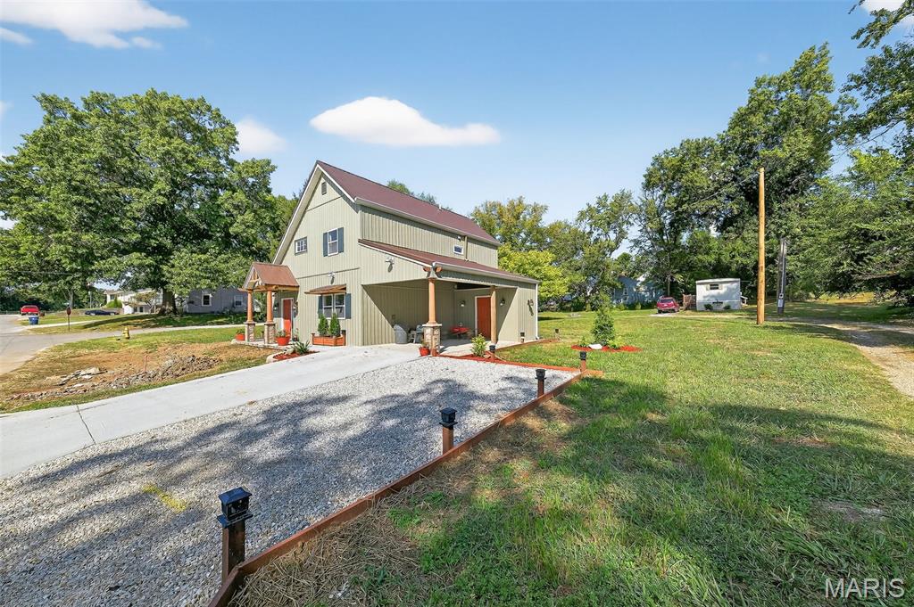 515 Bailey Avenue Elsberry, MO 63343 - Photo 3 of 43