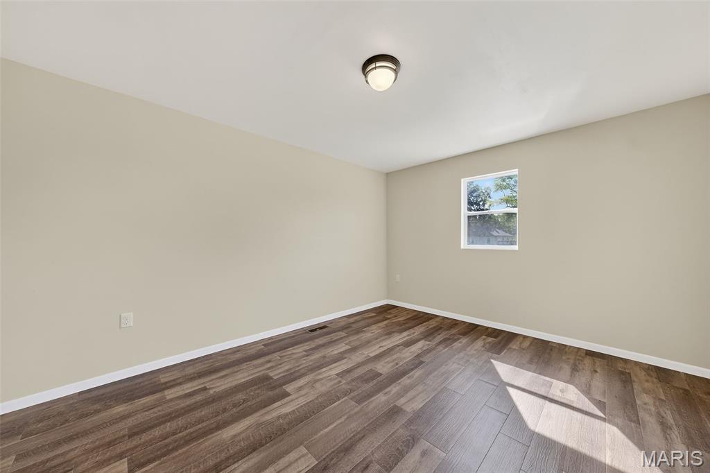 515 Bailey Avenue Elsberry, MO 63343 - Photo 34 of 43