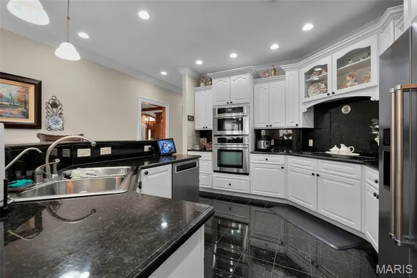 $895,000 | 316 Flagstone Drive, Cape Girardeau, MO 63701