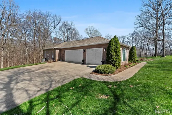 $895,000 | 316 Flagstone Drive, Cape Girardeau, MO 63701
