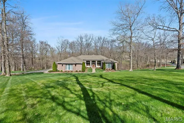 $895,000 | 316 Flagstone Drive, Cape Girardeau, MO 63701