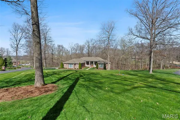 $895,000 | 316 Flagstone Drive, Cape Girardeau, MO 63701